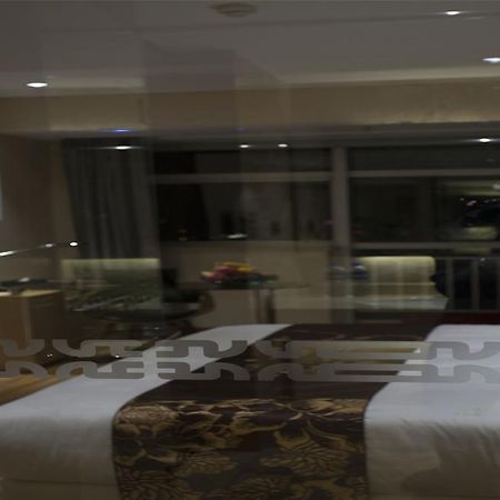 Kingtown Hongkou Shanghai Ruang foto