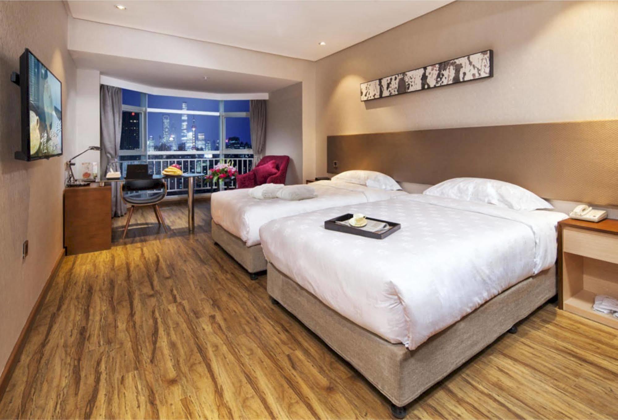 Kingtown Hongkou Shanghai Bagian luar foto