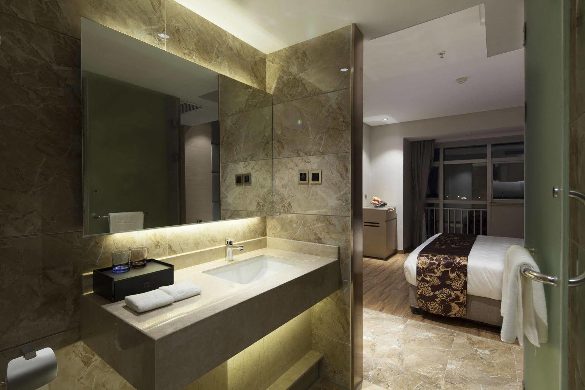 Kingtown Hongkou Shanghai Bagian luar foto