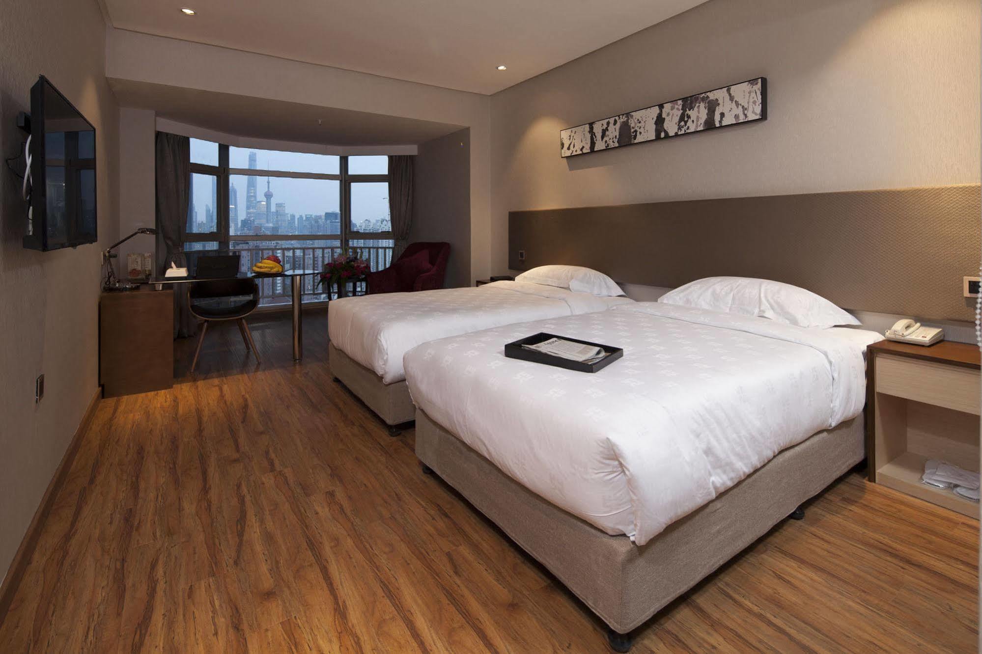 Kingtown Hongkou Shanghai Bagian luar foto